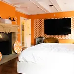 Chateau Connellsville That 70S Suite