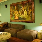 Chateau Connellsville That 70S Suite