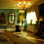 Chateau Connellsville That 70S Suite